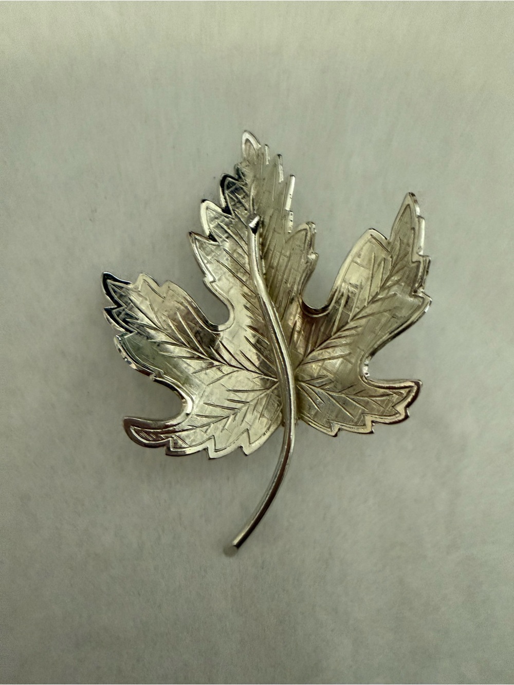 Silver Leaf Brooch Pin - Elegant Women's Accessory